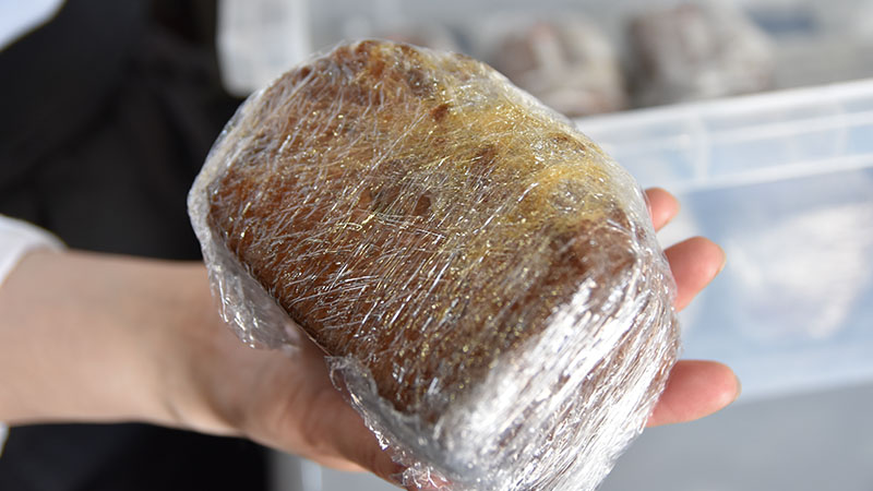 一切れでハッピーになる大人のケーキ!? ネット販売の“食べるお酒”製造所を突撃!