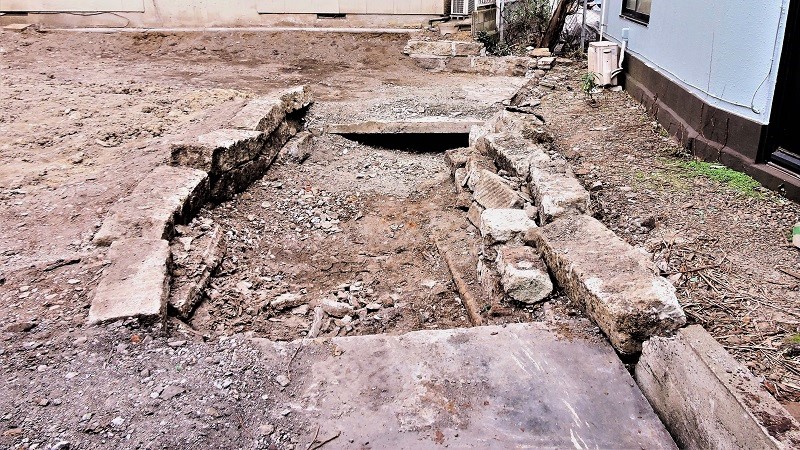 まさに奇跡!横浜・ドンドン川護岸跡がドンドン商店街に姿を現す!