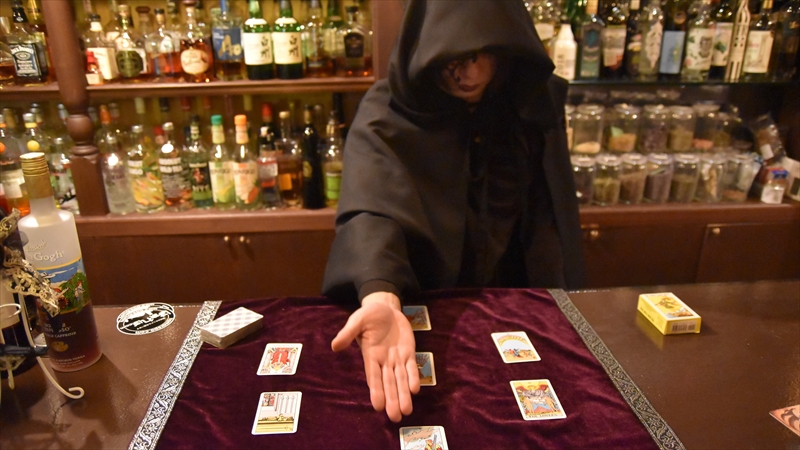 野毛にあるタロット占いをしてくれるバーで2020年の「はまれぽ」を占ってきた!