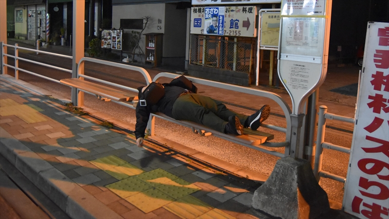 終電で寝過ごした! どこまでなら始発を待つより歩いた方が早い?(東海道本線・下り編)